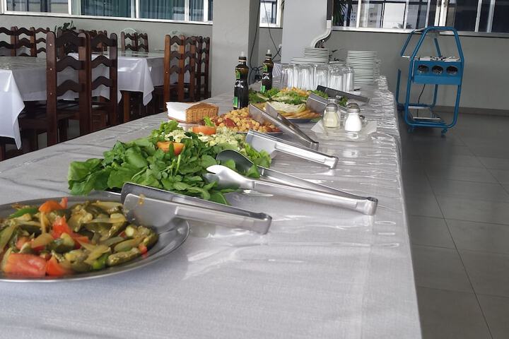 Dining 40 of 51