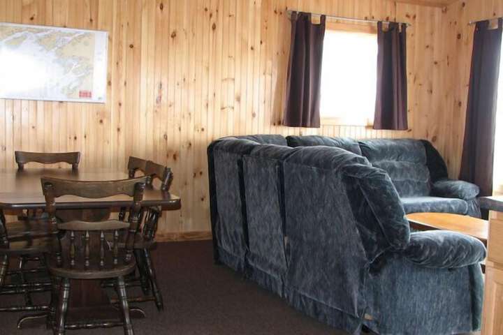 Room 208 of 338