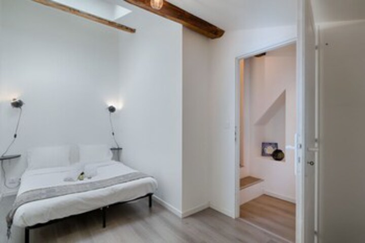 Room 3 of 14