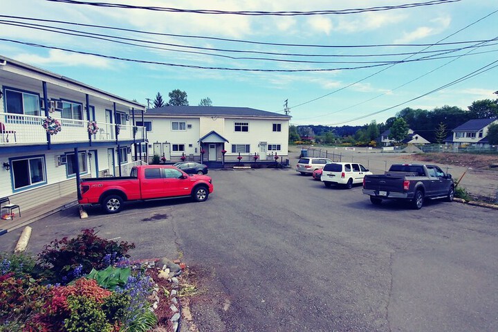 Property Grounds 9 of 11