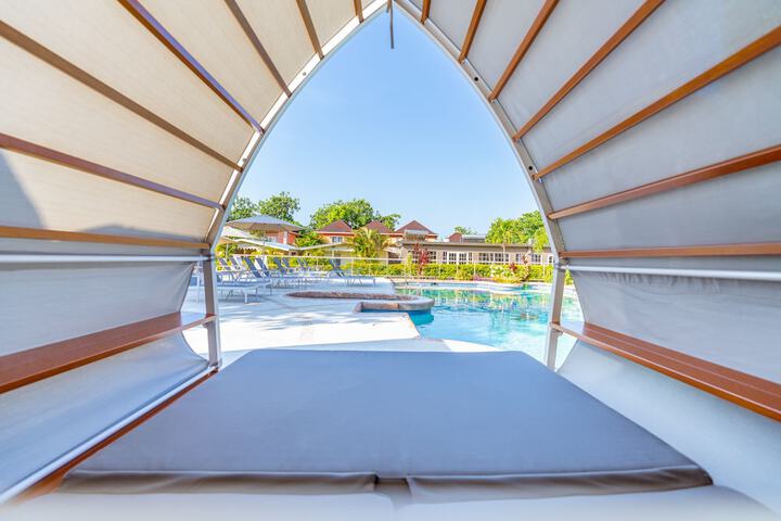Pool 63 of 92