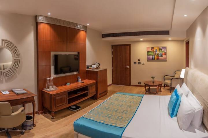 Room 33 of 89