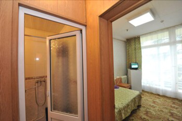 Room 9 of 61