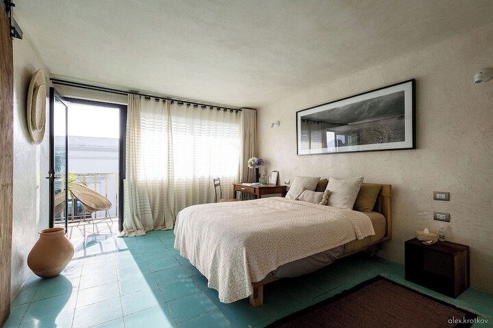 Room 27 of 118