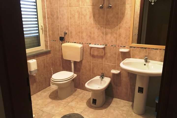 Room 15 of 17