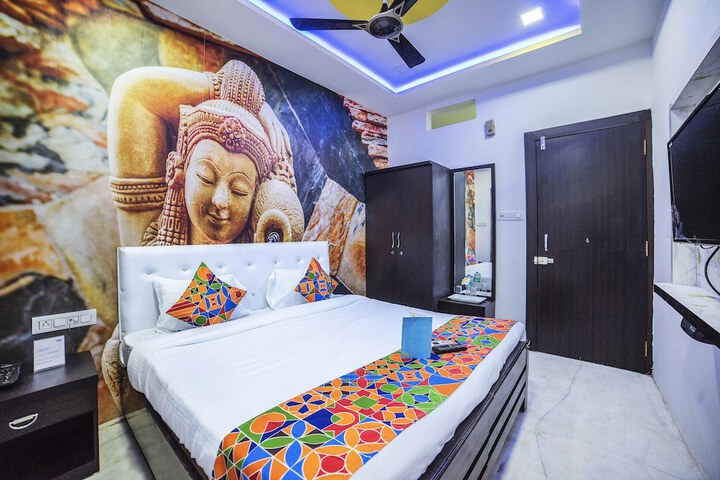 Room 15 of 25
