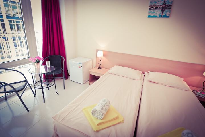 Room 10 of 49