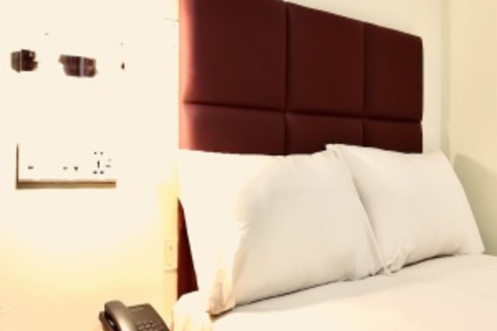 Room 177 of 228