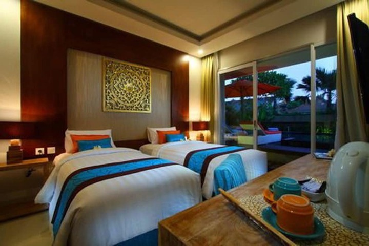 Room 10 of 31