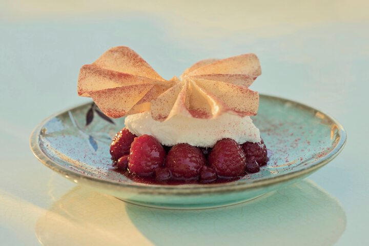 Dining 83 of 136