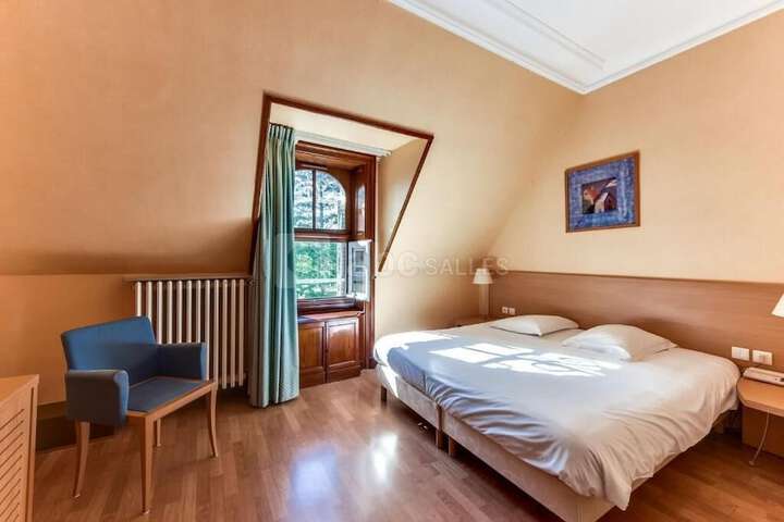 Room 4 of 46