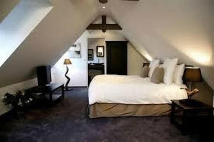 Room 12 of 63