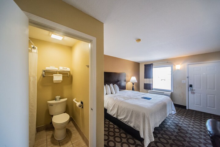 Room 26 of 79