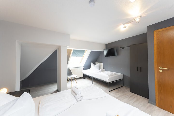 Room 44 of 84
