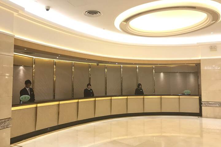 Entrance & Lobby