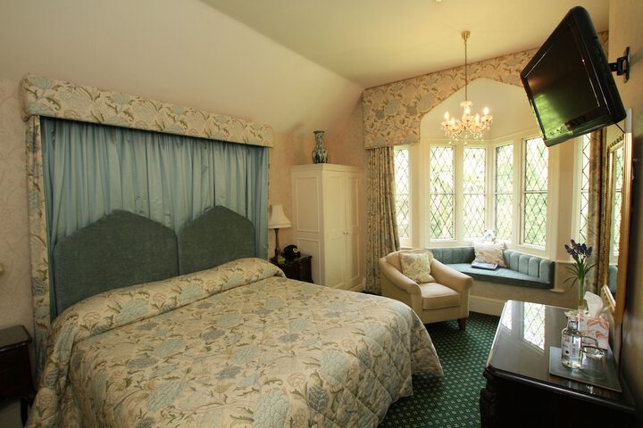 Room 3 of 17