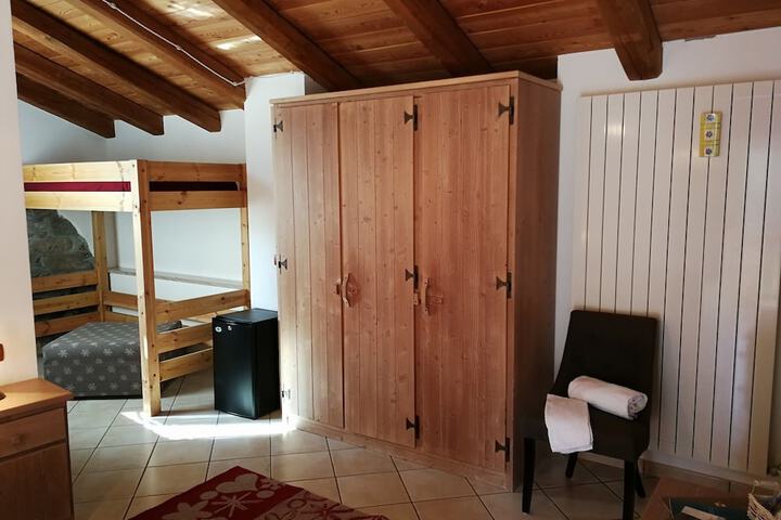 Room 16 of 43