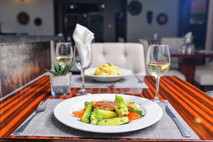 Dining 85 of 154