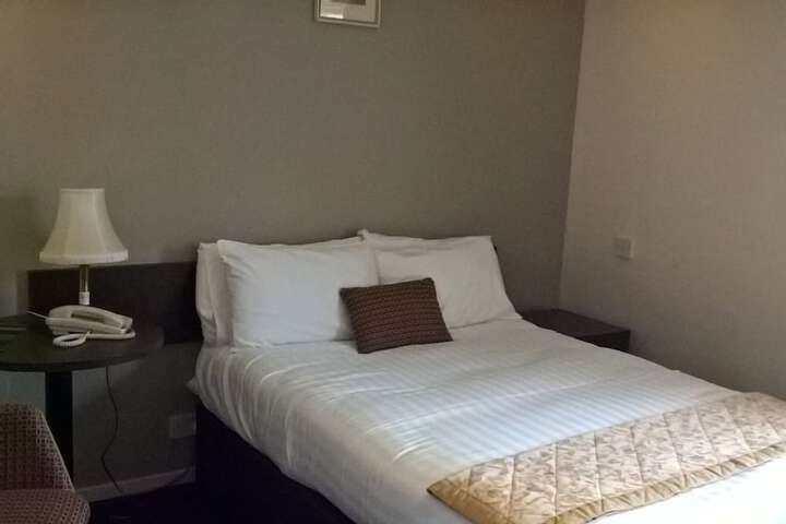 Room 11 of 41