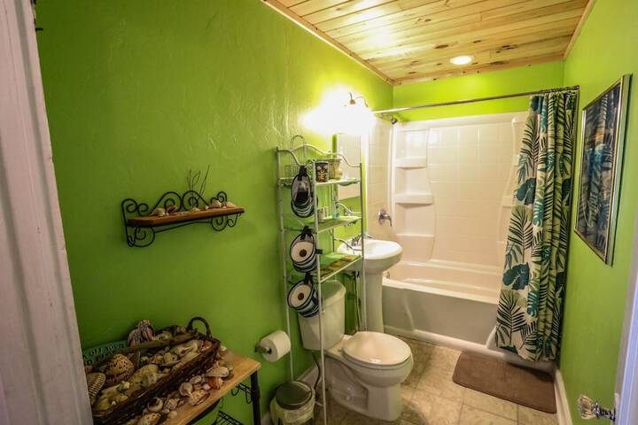 Room 12 of 15