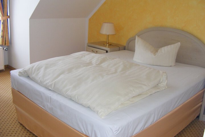 Room 20 of 34