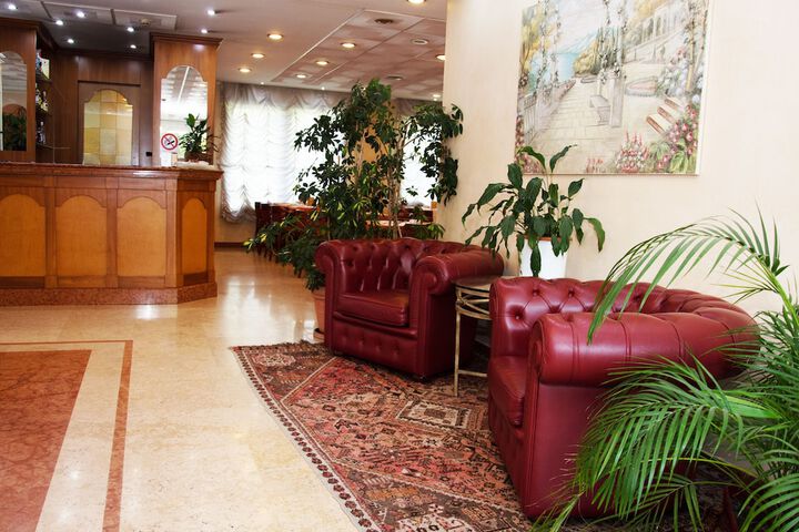 Guest Lobby