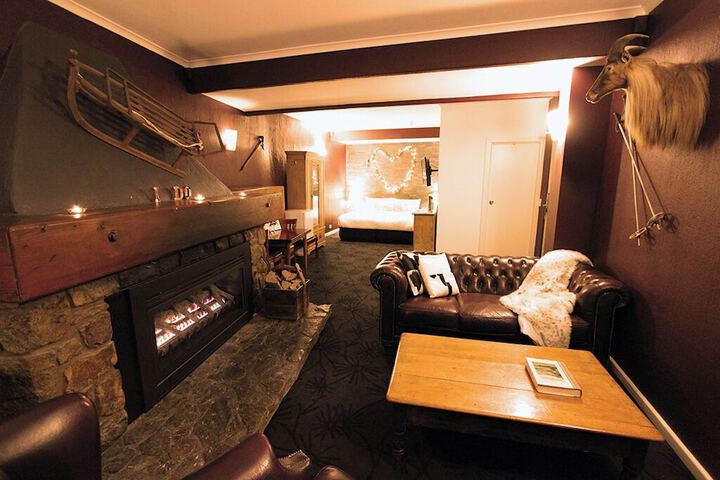 Room 14 of 34