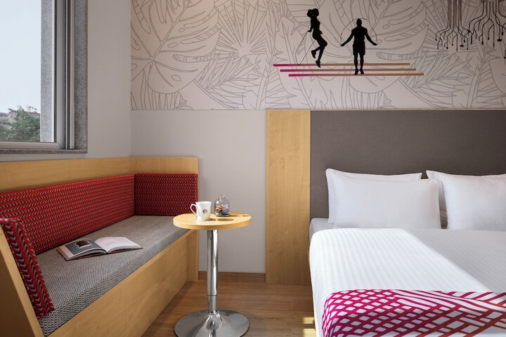 Room 12 of 47