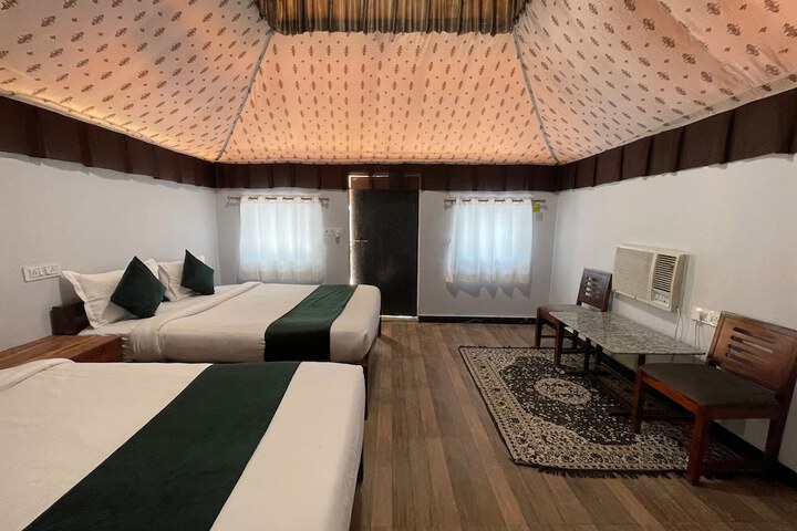 Room 7 of 28
