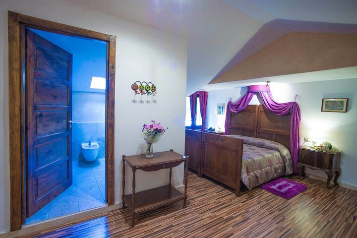 Room 5 of 41