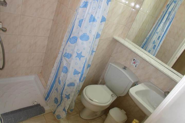 Room 10 of 29