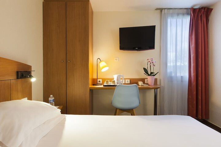 Room 13 of 43