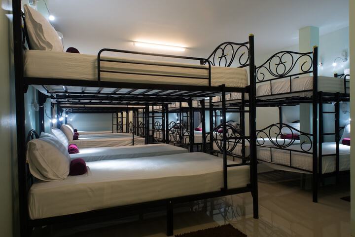 Room 7 of 30