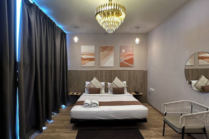 Room 13 of 47