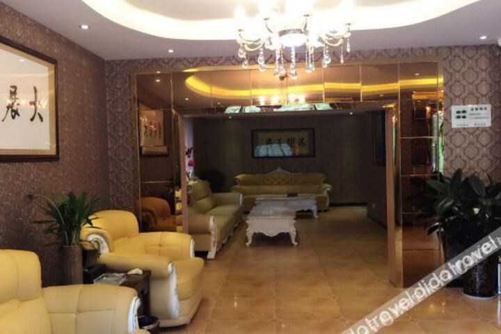 Hotel Interior 17 of 38
