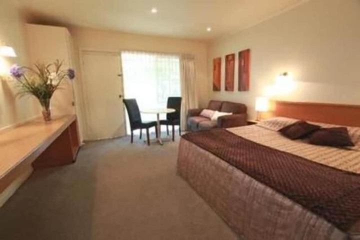 Room 16 of 43