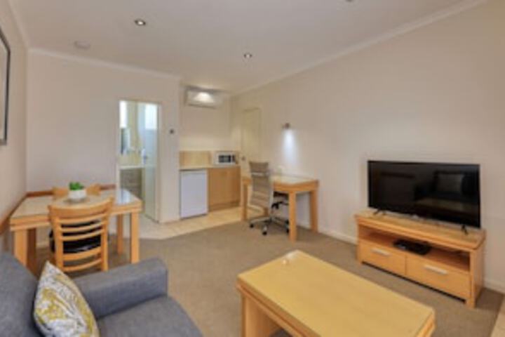 Room 34 of 138
