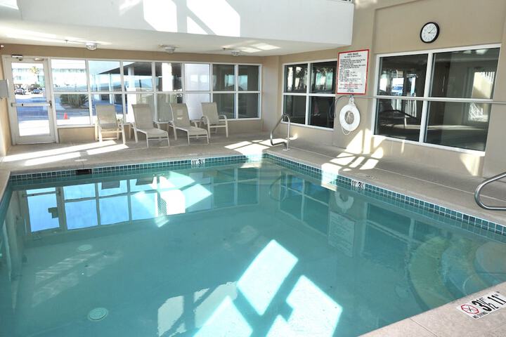 Pool Hotel