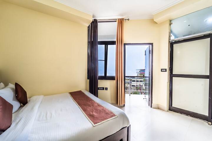 Room 10 of 30