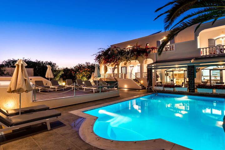Pool 40 of 53