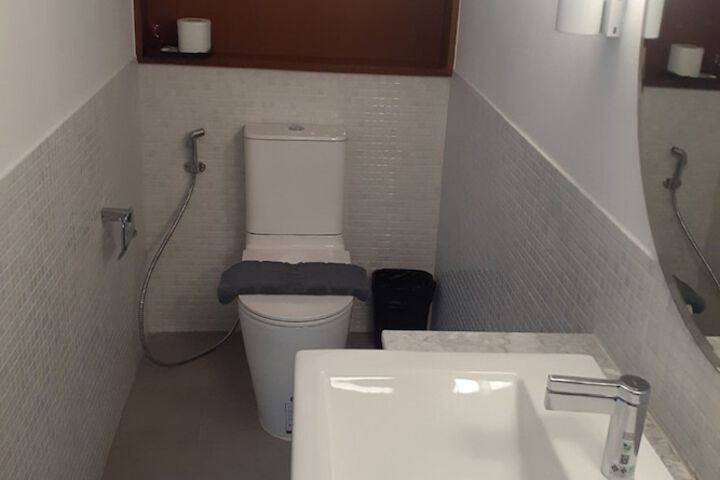 Room 68 of 117