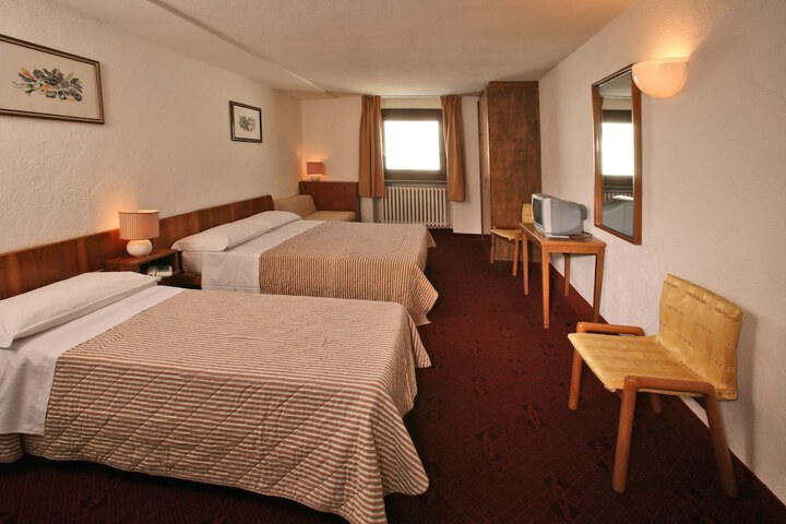 Room 11 of 44