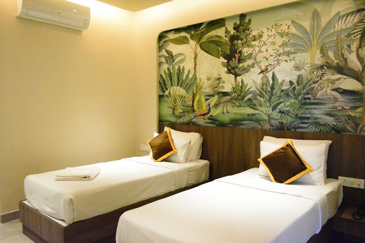 Room 18 of 60