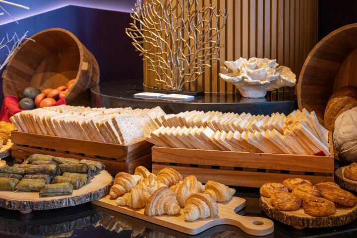 Breakfast/Coffee Service 117 of 132