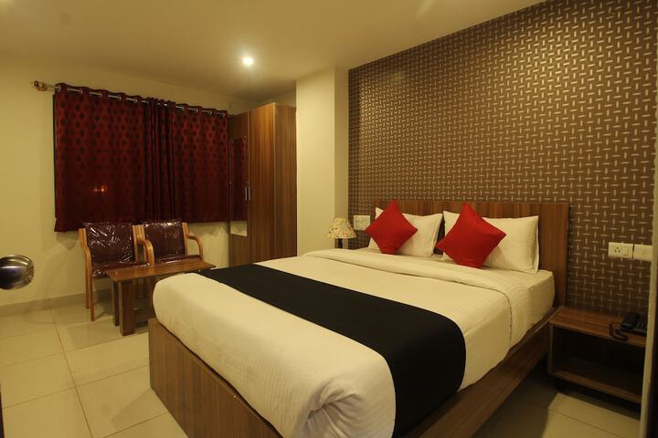 Room 4 of 7