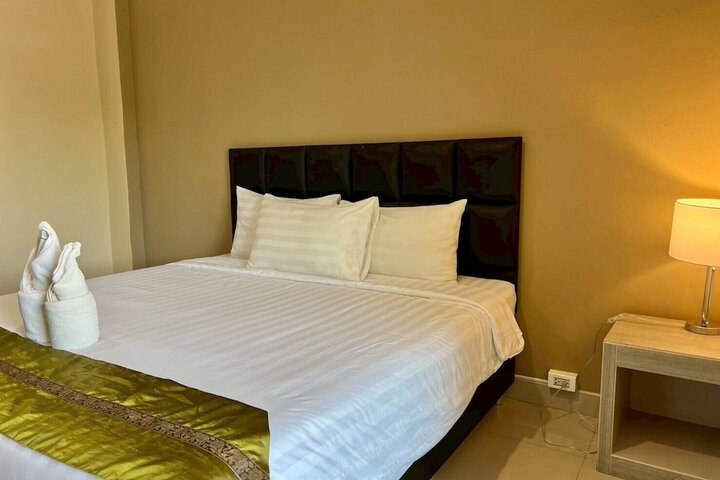 Room 4 of 56