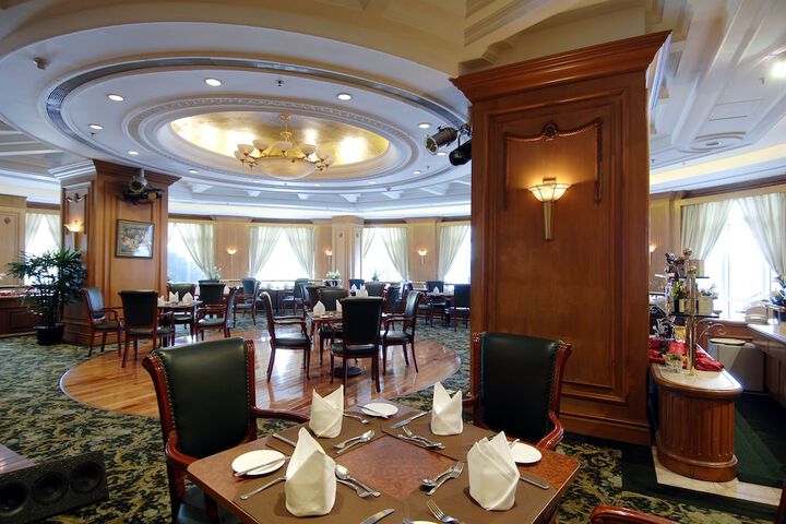 Dining 44 of 60