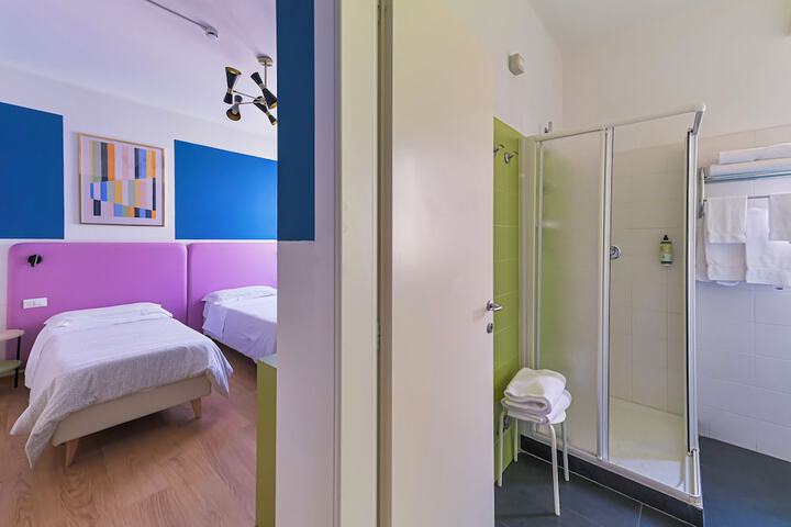 Room 135 of 241