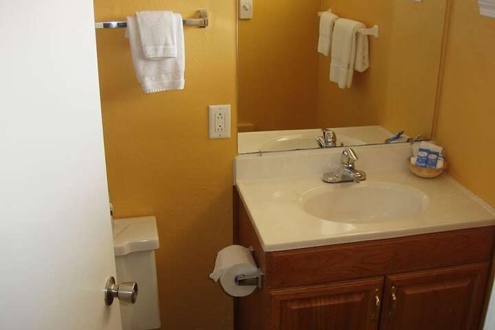 Room 33 of 39