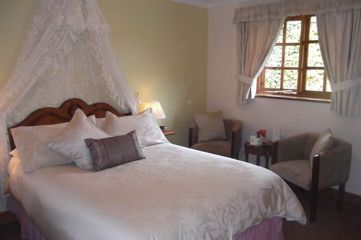 Room 6 of 22